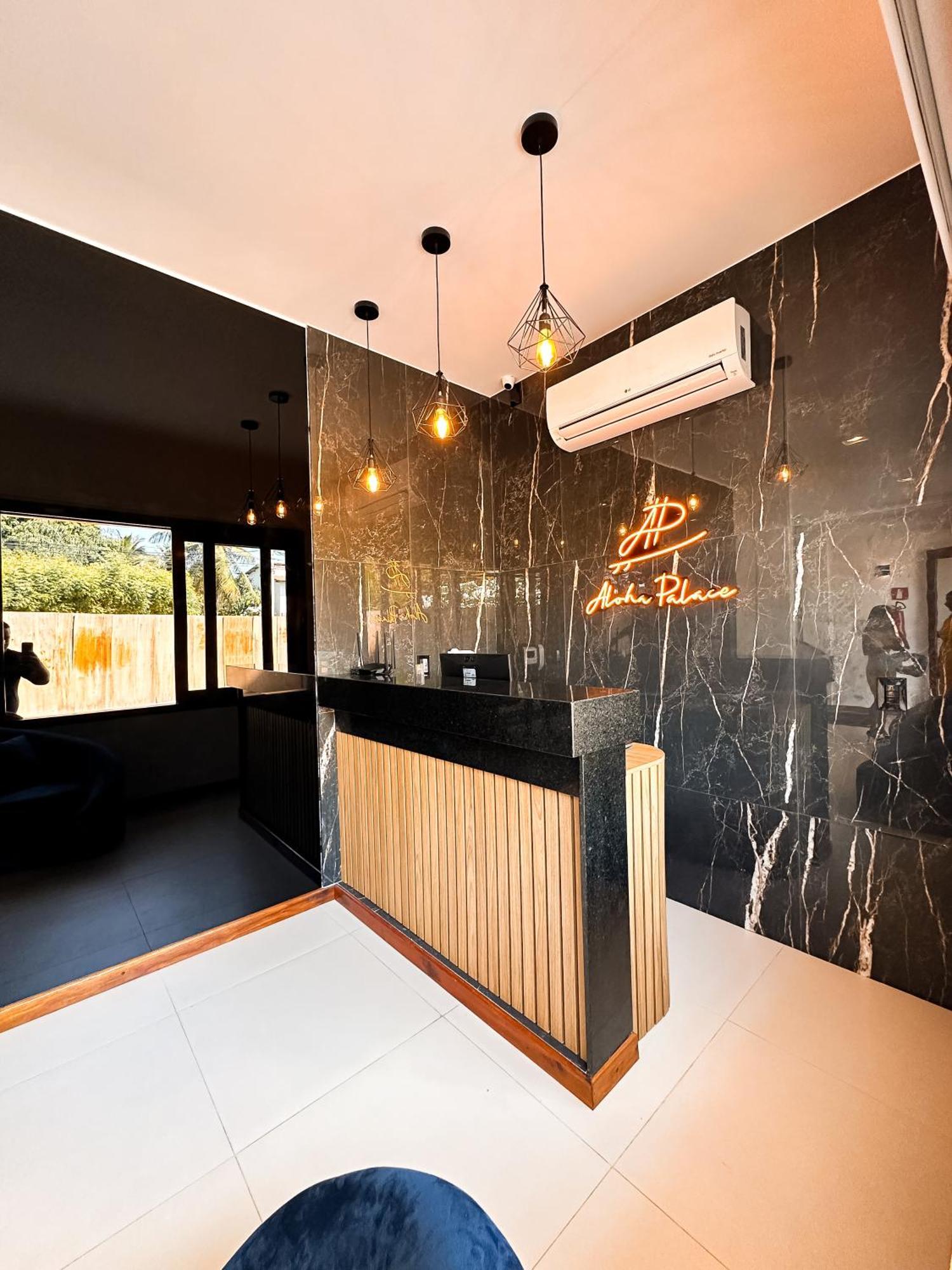 Aloha Palace Hotel 4*