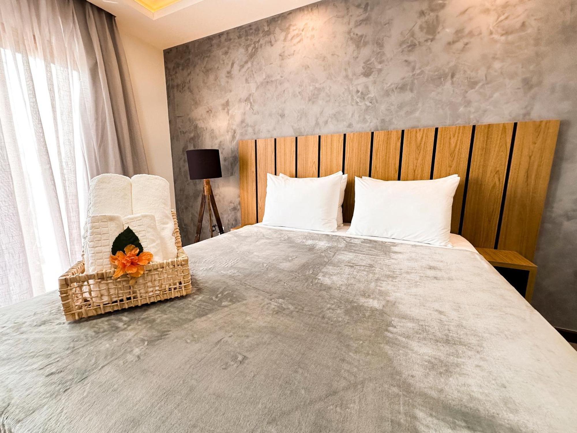 Aloha Palace Hotel 4*